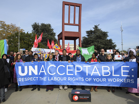Centaines de manifestants pour les fonctionnaires de l'ONU à Genève