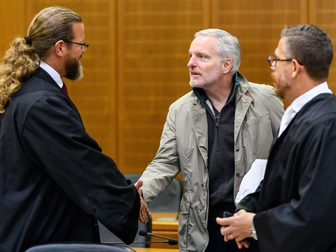 Deux ans de prison avec sursis requis contre 