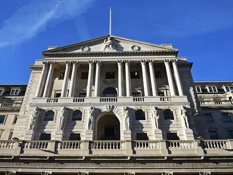 La BoE relève son taux pour la première fois depuis la crise