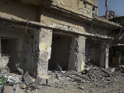 Septante-cinq tués dans un attentat dans la région de Deir Ezzor