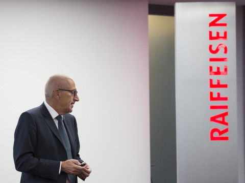 La FINMA a ouvert une enquête contre l'ex-directeur de Raiffeisen