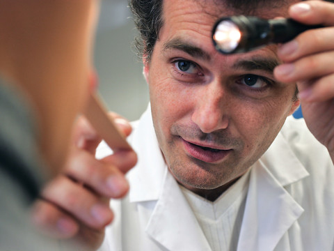 Un Suisse sur cinq renonce à des soins pour des raisons financières