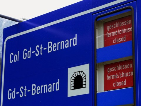 Le tunnel du Grand-St-Bernard devrait rouvrir le 15 janvier