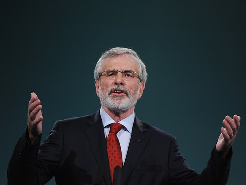 Gerry Adams démissionne de la présidence du Sinn Féin irlandais