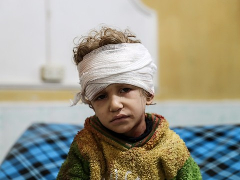 Quatorze civils tués dans des bombardements du régime syrien près de Damas