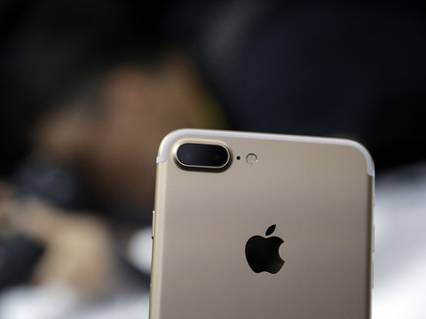 Quatre téléphones sur 5 en Suisse sont un Apple ou un Samsung