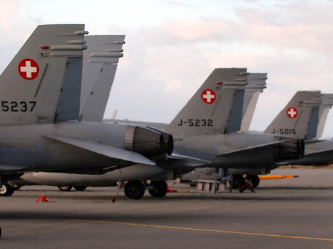 La Suisse ne va pas acheter ses avions de combat avec l'Autriche