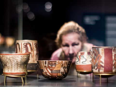 Exposition sur la civilisation nasca du Pérou