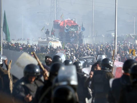 Affrontements entre policiers et islamistes au Pakistan