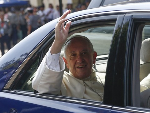 Le pape François sur les terres d'Aung San Suu Kyi