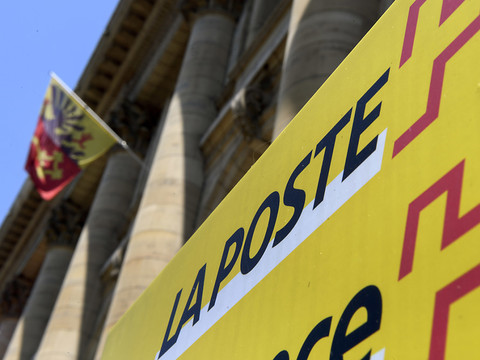 L'accès aux services postaux doit être garanti dans les régions