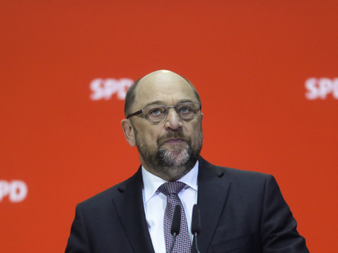 Impasse politique en Allemagne: le chef des sociaux-démocrates prêt à discuter avec Merkel