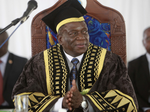 Gouvernement dominé par l'armée et la vieille garde de la Zanu-PF