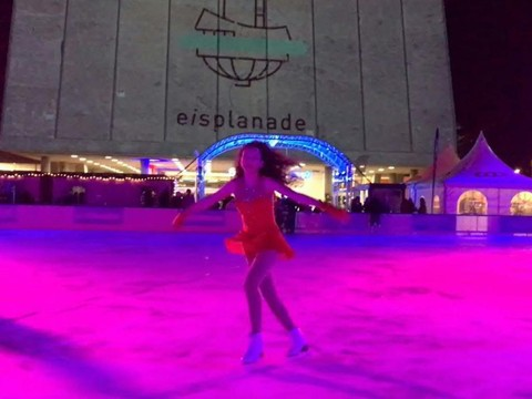 Bienne abrite la plus grande patinoire mobile de Suisse
