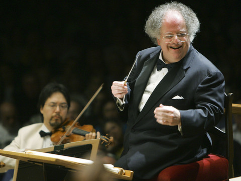 Le chef d'orchestre James Levine accusé d'agression sexuelle