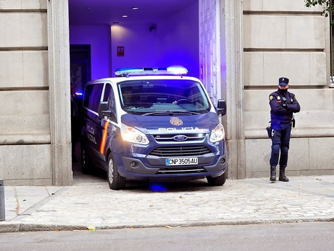 Quatre dirigeants catalans restent en prison