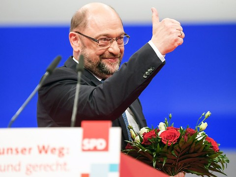 le SPD accepte de mener des discussions avec Merkel