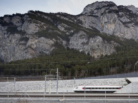 Les CFF tirent un bilan positif un an après l'ouverture du Gothard