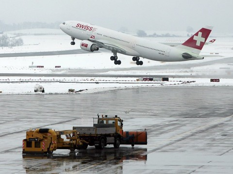 Nombreux vols annulés à l'aéroport de Zurich