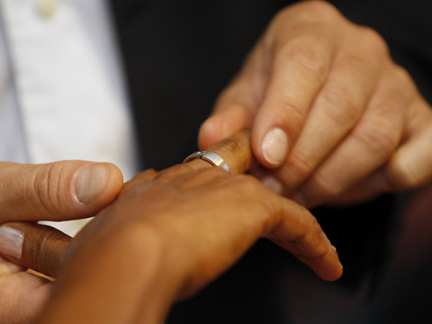 Davantage de mariages entre Suisses et étrangers