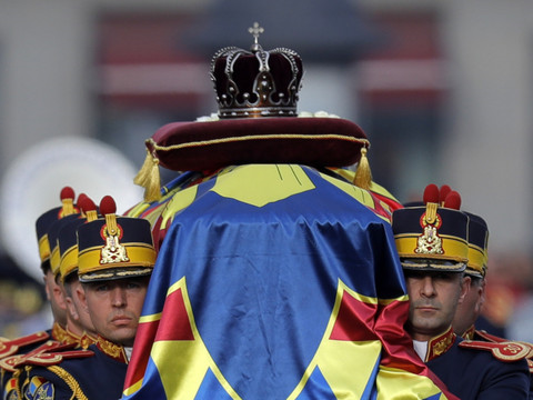 Les monarchies européennes aux obsèques de l'ex-roi roumain Michel