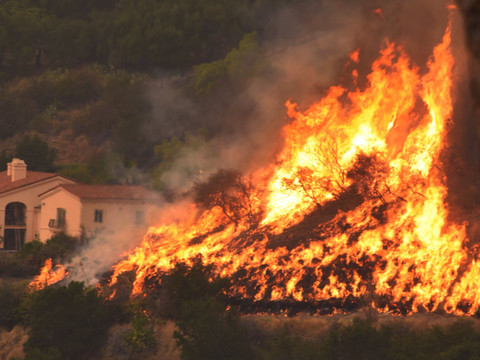 Californie: Thomas troisième incendie le plus dévastateur en 85 ans