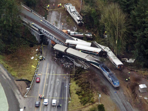Un accident ferroviaire dans l'Etat de Washington fait trois morts