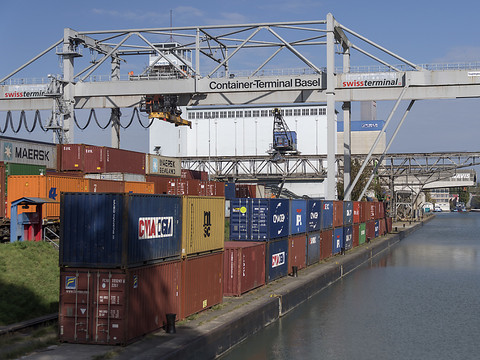 Les exportations suisses ont bondi de 9,5% en novembre