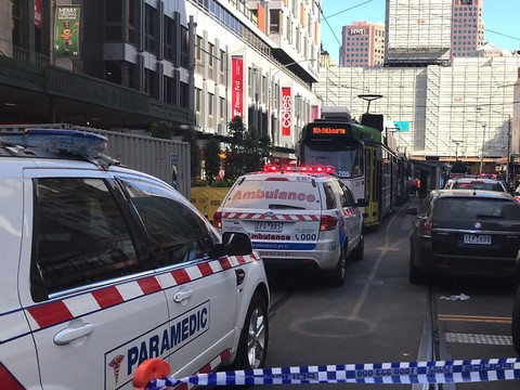 Voiture dans la foule à Melbourne: le conducteur arrêté