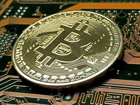 Vrai krach ou correction passagère? Le bitcoin boit la tasse