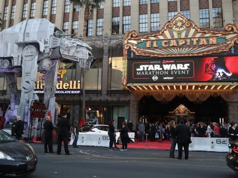 Cinéma: Star Wars reste en tête du box-office nord-américain