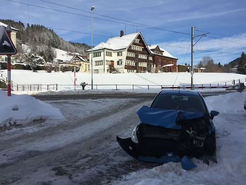 Collision entre une voiture et un train des Appenzeller Bahn
