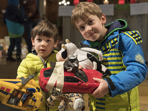Thoune met aux enchères des cadeaux non voulus