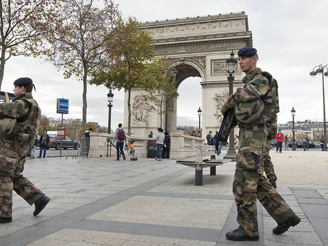 La France renforce la sécurité à l'approche du Nouvel An