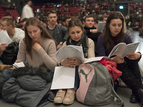 Prière au lieu de pétard: fin de la rencontre de Taizé