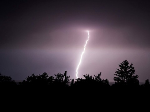 En France, 200'000 foyers sont privés d'électricité après le passage de la tempête Eleanor