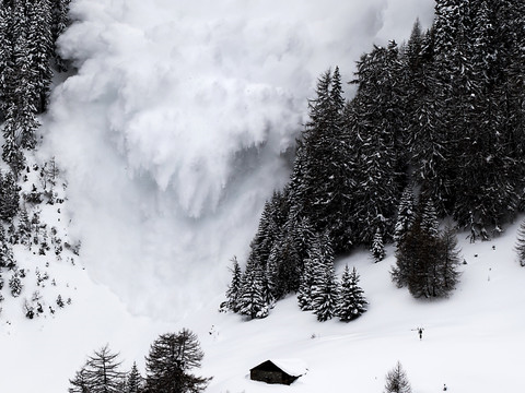 La carte des dangers en Suisse a viré au rouge à cause de Burglind