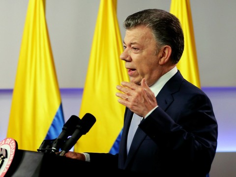 Le président colombien suspend les négociations avec l'ELN après une attaque