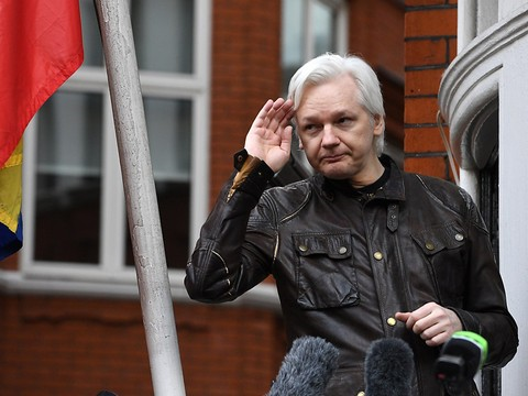 Julian Assange naturalisé Equatorien