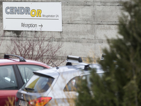 Une famille prise en otage pour voler de l'or dans une entreprise