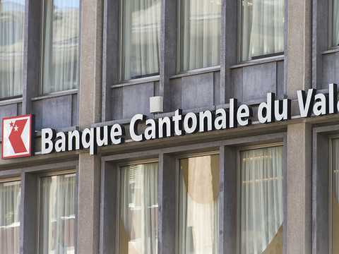 L'Etat du Valais intervient dans l'affaire Alkopharma