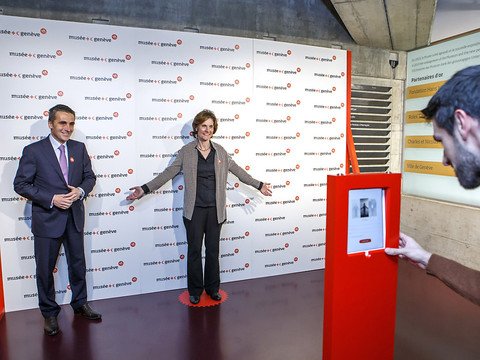 Une chaîne humaine pour les 30 ans du Musée de la Croix-Rouge