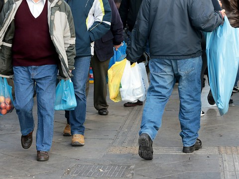 Bruxelles veut mieux recycler ses plastiques