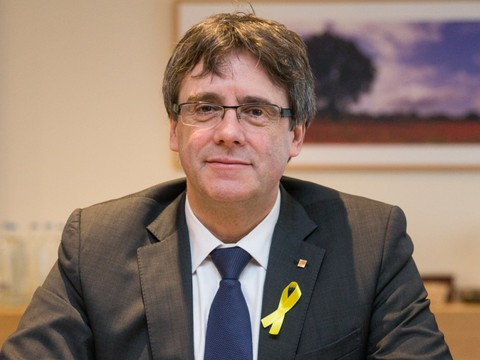 Catalogne: le bras de fer pour l'investiture de Puigdemont commence