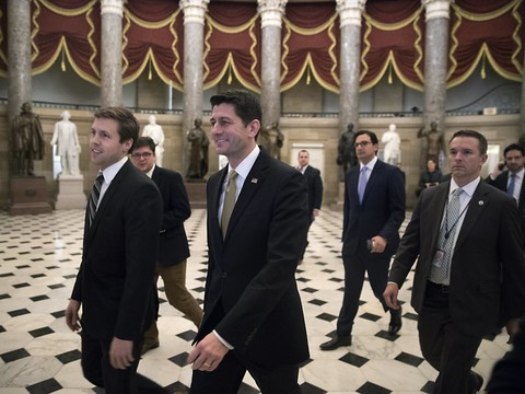 Un budget temporaire approuvé à la Chambre avant un vote du Sénat