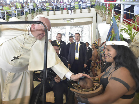 Empathie du pape pour les peuples autochtones d'Amazonie