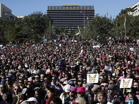 Près de 600'000 manifestants anti-Trump à Los Angeles