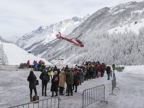 Plusieurs localités évacuées en Valais - Zermatt coupée du monde