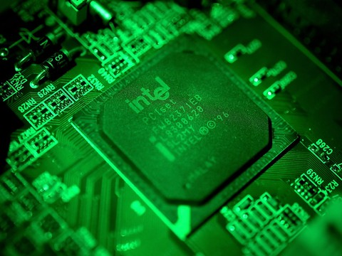 Faille dans les puces: des problèmes avec les correctifs d'Intel