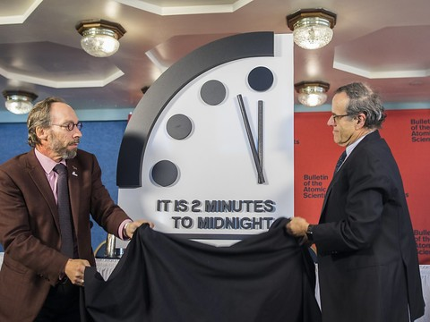 L'horloge de l'apocalypse à deux minutes de minuit